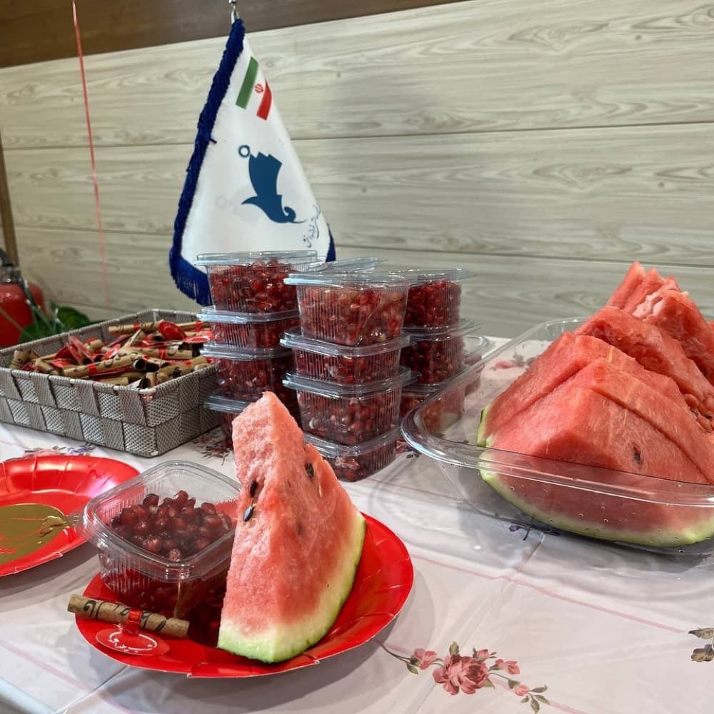 سفره‌ی شب یلدا